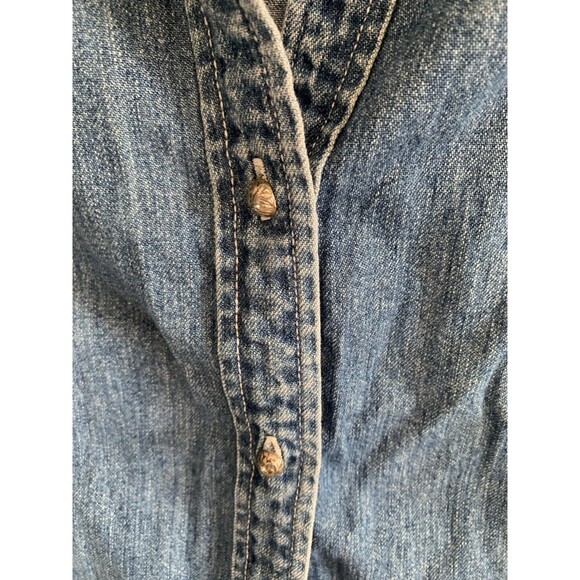 Vtg GAP Denim Shirt Fitted Tie Cuffs Fitted Silver Bead Button Sz M - Picture 2 of 6